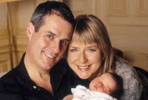 Does Phil Vickery have children from his previous marriage