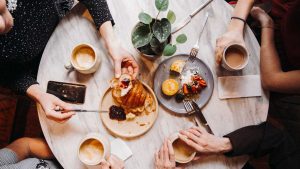 How Do You Host a Perfect Bottomless Brunch in London