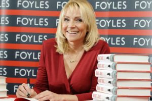 What Are Helen Fielding’s Estimated Assets and Lifestyle Expenses