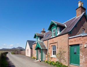 Tweedside Cottage, Melrose, Scottish Borders