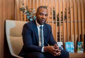 Dr Derrick Phillips – London Dermatology Clinic