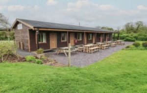 Oak Retreat Cabin, Cowbridge, Vale of Glamorgan